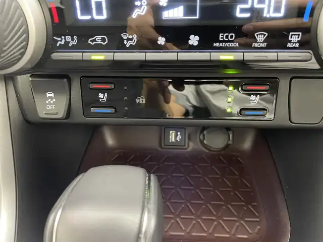 トヨタ ＲＡＶ４ ハイブリッドG 群馬県 2024(令6)年 1.5万km アティチュードブラックマイカ 純正ナビ　サンルーフ　全方位　衝突軽減　アダプティブクルーズコントロール　アダプティブヘッドライト　ステアリングヒーター　レーンアシスト　電動リアゲート　ドラレコ　　エアシート　ＢＳＭ　禁煙