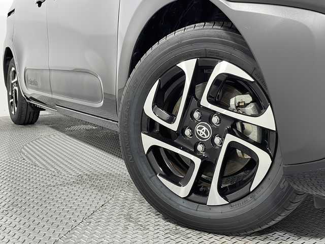 トヨタ シエンタ ハイブリッド Z 広島県 2024(令6)年 0.6万km ブラック 純正10.5型ディスプレイオーディオ（AppleCarPlay/AndroidAuto/フルセグTV）/パノラミックビューモニター/ハンズフリーデュアルパワースライドドア/シートヒーター/ステアリングヒーター/ブラインドスポットモニター/パーキングサポートブレーキ/セーフティセンス/・プリクラッシュセーフティ/・レーントレーシングアシスト/・レーンディパーチャーアラート/・レーダークルーズコントロール/・アダプティブハイビーム/・プロアクティブドライビングアシスト/LEDヘッドランプ/純正15インチAW/ETC2.0/前後ドライブレコーダー/USB入力端子