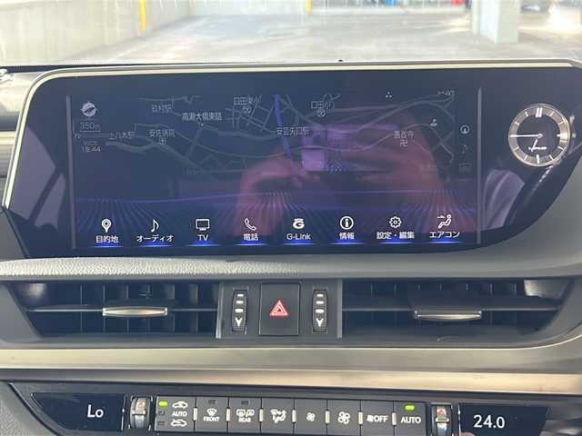 レクサス ＥＳ 300h Fスポーツ 広島県 2020(令2)年 9.4万km ホワイトノーヴァガラスフレーク サンルーフ/12.3型純正ナビ/CD/DVD/Blu-ray/DTV/Bluetooth/USB/バックカメラ/ビルトインETC2.0/前後ドライブレコーダー/LEDヘッドライト/オートライト/オートハイビーム/レーダークルーズコントロール/衝突軽減ブレーキ/レーンキープアシスト/ブラインドスポットモニター/コーナーセンサー/カーテンエアバック/ブラックレザーシート/前席パワーシート/前席シートヒーター/前席エアシート/メモリーシート/ハンドルヒーター/ワイヤレス充電/パドルシフト/AC100V1500W/純正19インチアルミホイール/純正フロアマット