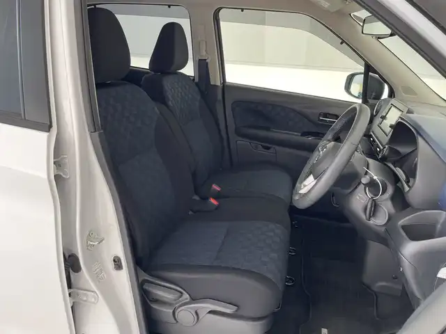 日産 デイズ HWS Gターボ アーバンクロム プロパイロットED 愛知県 2022(令4)年 2.2万km ホワイトパール プロパイロット/衝突被害軽減ブレーキ/純正7インチSDナビ（あり）/全方位カメラ/クルーズコントロール/シートヒーター/フルセグTV/CD/Bluetooth/コーナーセンサー/純正アルミホイール/LEDヘッドライト/レーンキープアシスト/ステアリングスイッチ/スマートキー/プッシュスタート