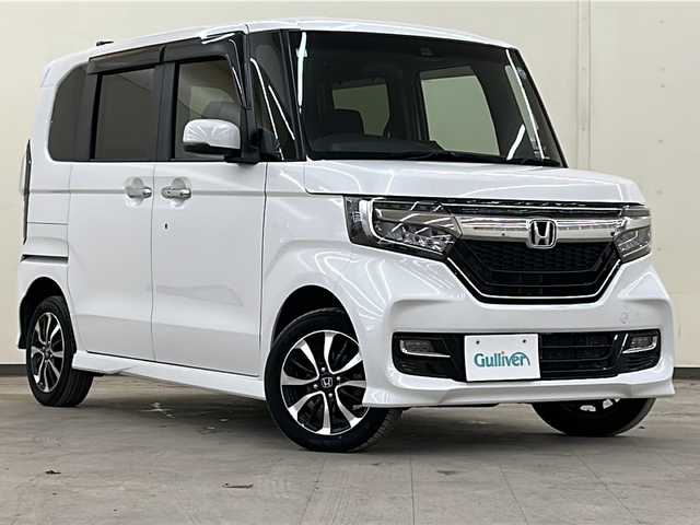 ホンダ Ｎ ＢＯＸ カスタム G L ホンダセンシング 道央・札幌 2019(平31)年 6.6万km プラチナホワイトパール /4WD//純正ナビ/（CD/SD/AM/FM/BT）//オートライト//衝突軽減ブレーキ//クルーズコントロール//レーンキープアシスト//バックカメラ//プッシュスタート//フォグライト//ステアリングリモコン//ヒーテッドミラー//ドアバイザー//横滑り防止装置//ECON//純正14インチAW