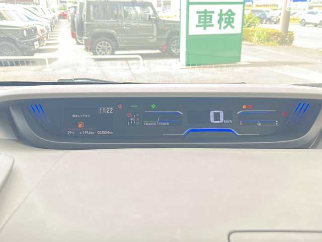 ホンダ フリード ハイブリット G ホンダセンシング 静岡県 2017(平29)年 5.4万km プレミアムディープロッソパール 純正SDナビ/・CD/・DVD/・フルセグＴＶ/・Bluetooth/・USB/・AM/・FM/主要装備/・両側パワスラ/・ホンダセンシング/・衝突軽減/・レーンキープ/・追従クルコン/・バックカメラ/・ETC/・ドラレコ前/・純正フロアマット/・LEDヘッドライト/・オートライト/・ステアリングスイッチ/・スマートキー/・プッシュスタート/・フェイクレザーシートカバー/・スペアキー1本