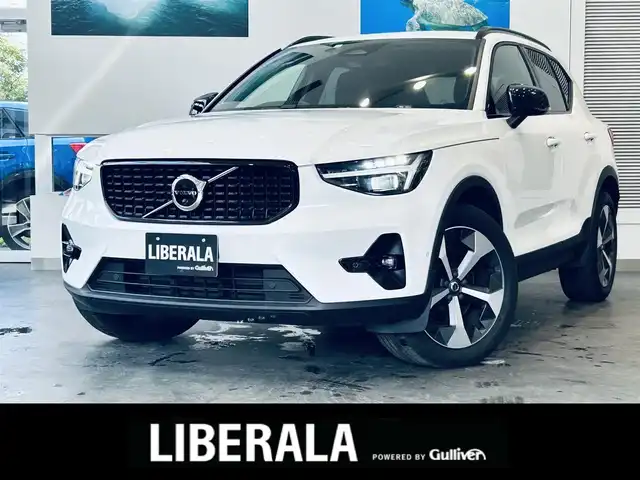 ボルボ ボルボ ＸＣ４０ アルティメット B4 AWDダークED 大阪府 2023(令5)年 1.2万km クリスタルホワイトP ハーマンカードン/ハーフレザー/パワーシート/Dシートメモリ/シートヒーター/ステアリングヒーター/ACC/BLIS/純正ナビ/360度カメラ/applecarplay/純正19インチAW/LEDヘッドライト/電動リアゲート/ワイヤレス充電
