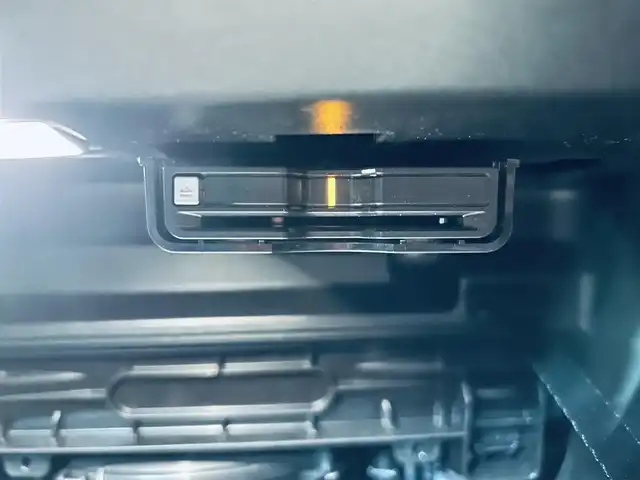 ボルボ ボルボ ＸＣ４０ アルティメット B4 AWDダークED 大阪府 2023(令5)年 1.2万km クリスタルホワイトP ハーマンカードン/ハーフレザー/パワーシート/Dシートメモリ/シートヒーター/ステアリングヒーター/ACC/BLIS/純正ナビ/360度カメラ/applecarplay/純正19インチAW/LEDヘッドライト/電動リアゲート/ワイヤレス充電