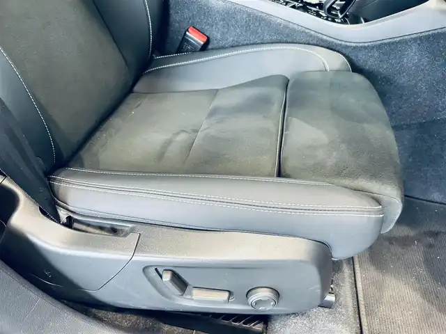 ボルボ ボルボ ＸＣ４０ アルティメット B4 AWDダークED 大阪府 2023(令5)年 1.2万km クリスタルホワイトP ハーマンカードン/ハーフレザー/パワーシート/Dシートメモリ/シートヒーター/ステアリングヒーター/ACC/BLIS/純正ナビ/360度カメラ/applecarplay/純正19インチAW/LEDヘッドライト/電動リアゲート/ワイヤレス充電