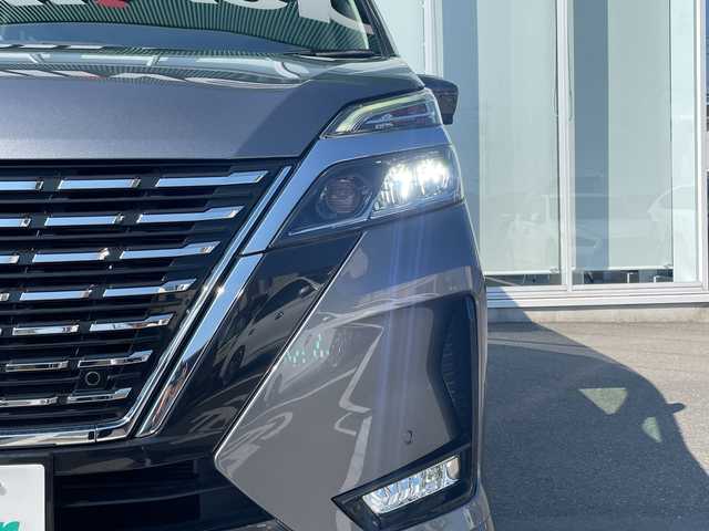日産 セレナ ハイウェイスター V 神奈川県 2021(令3)年 5.2万km ダークメタルグレー 純正ナビゲーション/CD/DVD/Bluetooth/フリップダウンモニター/バックカメラ/全周囲カメラ/ドライブレコーダー/パワースライドドア/プロパイロットパーキング/クルーズコントロール/ビルドインETC/LEDヘッドライト/フォグランプ/オートライト/純正フロアマット/純正アルミホイール/ABS/横滑り防止装置/盗難防止装置/衝突被害軽減システム/カーテンエアバック/電動格納ミラー/ドアバイザー