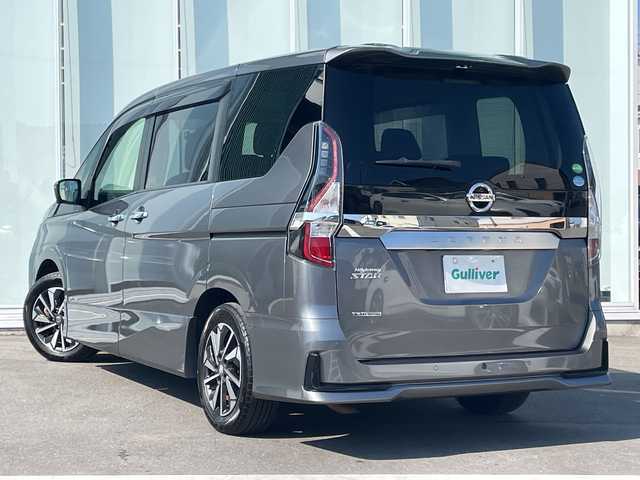 日産 セレナ ハイウェイスター V 神奈川県 2021(令3)年 5.2万km ダークメタルグレー 純正ナビゲーション/CD/DVD/Bluetooth/フリップダウンモニター/バックカメラ/全周囲カメラ/ドライブレコーダー/パワースライドドア/プロパイロットパーキング/クルーズコントロール/ビルドインETC/LEDヘッドライト/フォグランプ/オートライト/純正フロアマット/純正アルミホイール/ABS/横滑り防止装置/盗難防止装置/衝突被害軽減システム/カーテンエアバック/電動格納ミラー/ドアバイザー