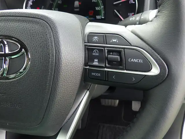トヨタ ノア S－Z 千葉県 2024(令6)年 0.4万km ホワイトパールクリスタルシャイン Toyota Safety Sense/・プリクラッシュセーフティ/・レーンディパーチャーアラート/・オートハイビーム/・レーダークルーズコントロール/パワーバックドア/両側パワースライドドア/10.5インチ純正コネクティッドナビ/地デジTV/【DVD/CD再生機能　Bluetooth接続】/バックカメラ/ドライブレコーダー（前後撮影）【TZ-DR210】/ハーフレザーシート/前席シートヒーター/後席オットマン/革巻きステアリング/ステアリングスイッチ/ETC（2.0）/LEDヘッドライト/フォグライト/ウインカーミラー/クリアランスソナー/純正17インチアルミホイル/サイド/カーテンエアバッグ/スマートキー