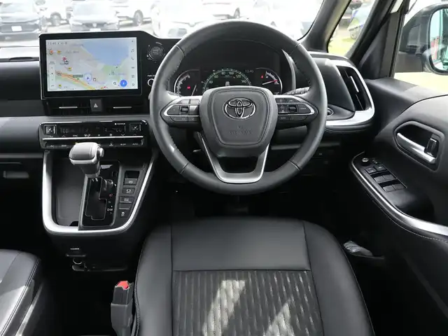 トヨタ ノア S－Z 千葉県 2024(令6)年 0.4万km ホワイトパールクリスタルシャイン Toyota Safety Sense/・プリクラッシュセーフティ/・レーンディパーチャーアラート/・オートハイビーム/・レーダークルーズコントロール/パワーバックドア/両側パワースライドドア/10.5インチ純正コネクティッドナビ/地デジTV/【DVD/CD再生機能　Bluetooth接続】/バックカメラ/ドライブレコーダー（前後撮影）【TZ-DR210】/ハーフレザーシート/前席シートヒーター/後席オットマン/革巻きステアリング/ステアリングスイッチ/ETC（2.0）/LEDヘッドライト/フォグライト/ウインカーミラー/クリアランスソナー/純正17インチアルミホイル/サイド/カーテンエアバッグ/スマートキー