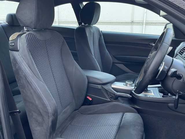 ＢＭＷ ２２０ｉ クーペ Mスポーツ 岩手県 2015(平27)年 8.7万km 黒 純正ナビ　バックカメラ　Ｂｌｕｅｔｏｏｔｈ　ＣＤ／ＤＶＤ再生　ＥＴＣ　クルーズコントロール　スマートキー　パワーシート　シートメモリ　純正１８インチＡＷ　コーナーセンサー　LEDオートライト　Fフォグ