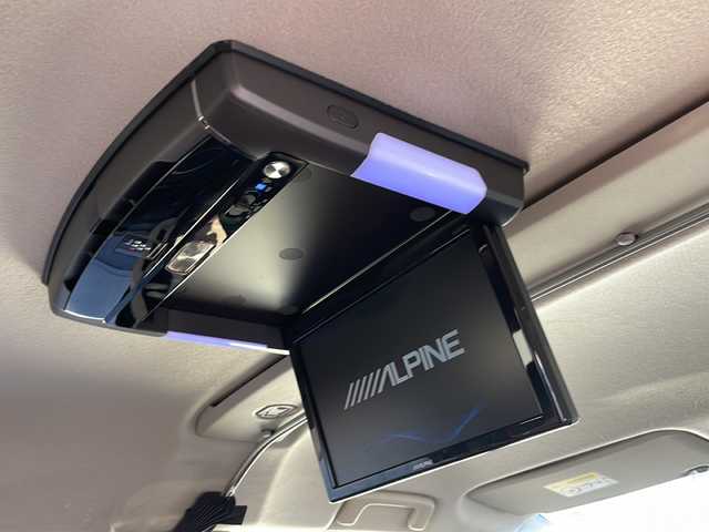 三菱 デリカＤ：５ D－Power package 岩手県 2017(平29)年 7.6万km ダイヤモンドブラックマイカ ＡＬＰＩＮＥ９型ナビ　ＡＬＰＩＮＥフリップダウンモニター　ダブルゾーン再生　両側電動スライドドア　ドラレコ　クルコン　コーナーセンサー　革調シートカバー　サイド／バックカメラ　パドルシフト　ＥＴＣ