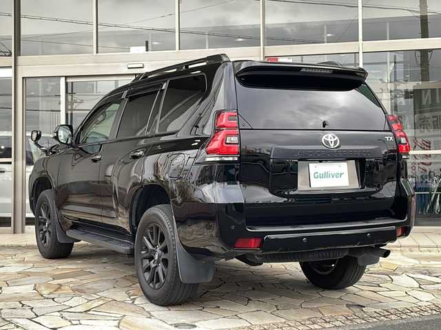 トヨタ ランドクルーザー プラド TX Lパッケージ マットブラED 静岡県 2022(令4)年 3.8万km ブラック アルパインナビ/・CD/DVD/SD/AUX/HDMI/USB/Bluetooth/・ラジオ/フルセグTV/Apple CarPlay/android Auto/主要装備/・レーダークルーズコントロール　/・ドライブレコーダー　/・サンルーフ　/・ＬＥＤヘッドライト　/・レーンキープアシスト　/・シートヒーター　/・エアシート　/・バックカメラ　/・ＥＴＣ　/・レザーシート　/・パワーシート　/・オートハイビーム/・オートライト/・純正アルミホイール/・LEDフォグランプ/・ヘッドライトウォッシャー/・プッシュスタート/・スマートキー/・ステアリングリモコン