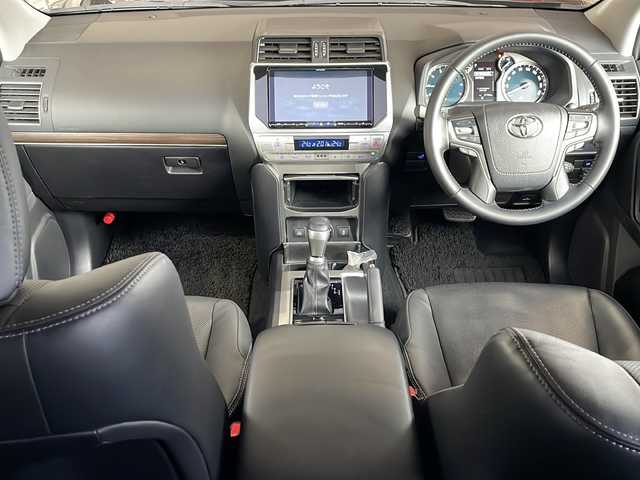 トヨタ ランドクルーザー プラド TX Lパッケージ マットブラED 静岡県 2022(令4)年 3.8万km ブラック アルパインナビ/・CD/DVD/SD/AUX/HDMI/USB/Bluetooth/・ラジオ/フルセグTV/Apple CarPlay/android Auto/主要装備/・レーダークルーズコントロール　/・ドライブレコーダー　/・サンルーフ　/・ＬＥＤヘッドライト　/・レーンキープアシスト　/・シートヒーター　/・エアシート　/・バックカメラ　/・ＥＴＣ　/・レザーシート　/・パワーシート　/・オートハイビーム/・オートライト/・純正アルミホイール/・LEDフォグランプ/・ヘッドライトウォッシャー/・プッシュスタート/・スマートキー/・ステアリングリモコン
