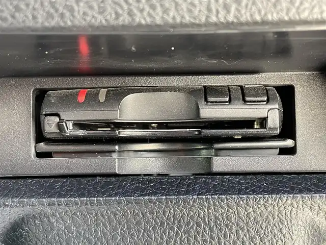 トヨタ ヴォクシー ハイブリッド ZS 福岡県 2017(平29)年 6万km ホワイトパールクリスタルシャイン 社外7型HDDナビ（フルセグTV/CD/DVD/BT）バックカメラ後席フリップダウンモニター両側パワスラ前後ドラレコETC純正フロアマット純正16インチアルミホイールスマートキープッシュスタート