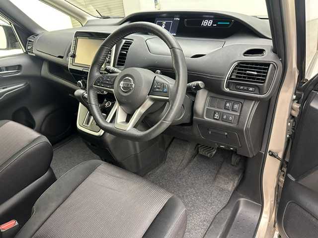 日産 セレナ ハイウェイスターVセレクションⅡ 兵庫県 2018(平30)年 4.9万km カシミヤグレージュ 2トーン 純正9インチナビ/フルセグ CD DVD BD BT MSV AUX/純正フリップダウンモニター/アラウンドビューモニター/プロパイロット/レーダークルーズコントロール/LDW/エマージェンシーブレーキ/ソナー/パーキングアシスト/デジタルインナーミラー/両側パワースライドドア/ハンズフリー機能付き/ドライブレコーダー/ビルトインETC/シートヒーター/ステアリングヒーター/LEDヘッドライト/LEDフォグライト/オートライト/スマートキー/スペアキー