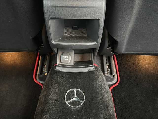 メルセデス・ベンツ ＧＬＡ１８０ 秋田県 2014(平26)年 14万km ジュピターレッド ・プッシュスタート/・スマートキー/・スペアキー/・黒ハーフ革シート/・MTモード付AT/・ディスプレイオーディオ/・Ｂｌｕｅｔｏｏｔｈ/・ＣＤ・ＣＤチェンジャー/・オートエアコン/・１８インチアルミホイール/・ドアバイザー
