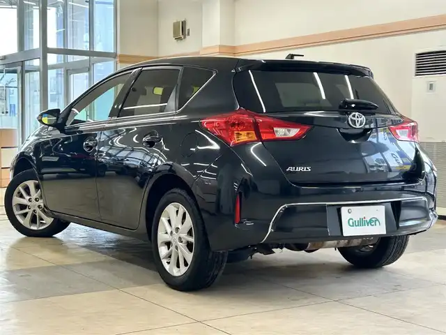 トヨタ オーリス 150X Sパッケージ 道央・札幌 2014(平26)年 8.8万km ブラックマイカ /ワンオーナー//4WD//純正SDナビ/(CD/AM/FM/BT/フルセグ)//寒冷地仕様//フロントワイパーデアイサー//AFS//ETC//HIDヘッドライト//フォグライト//12V/120W//横滑り防止//前後ドライブレコーダー//オートライト//レザーステアリング//ステアリングスイッチ//ツィーター//バニティミラー//ウィンカーミラー//オールオートパワーウィンドウ//純正フロアマット//プッシュスタート//スマートキー//社外AW195/65/15　2022年製/　冬タイヤセット　6分山積み込み//取扱説明書//ナビ説明書//保証書