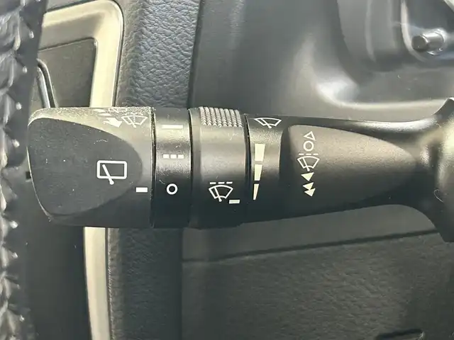 トヨタ オーリス 150X Sパッケージ 道央・札幌 2014(平26)年 8.8万km ブラックマイカ /ワンオーナー//4WD//純正SDナビ/(CD/AM/FM/BT/フルセグ)//寒冷地仕様//フロントワイパーデアイサー//AFS//ETC//HIDヘッドライト//フォグライト//12V/120W//横滑り防止//前後ドライブレコーダー//オートライト//レザーステアリング//ステアリングスイッチ//ツィーター//バニティミラー//ウィンカーミラー//オールオートパワーウィンドウ//純正フロアマット//プッシュスタート//スマートキー//社外AW195/65/15　2022年製/　冬タイヤセット　6分山積み込み//取扱説明書//ナビ説明書//保証書