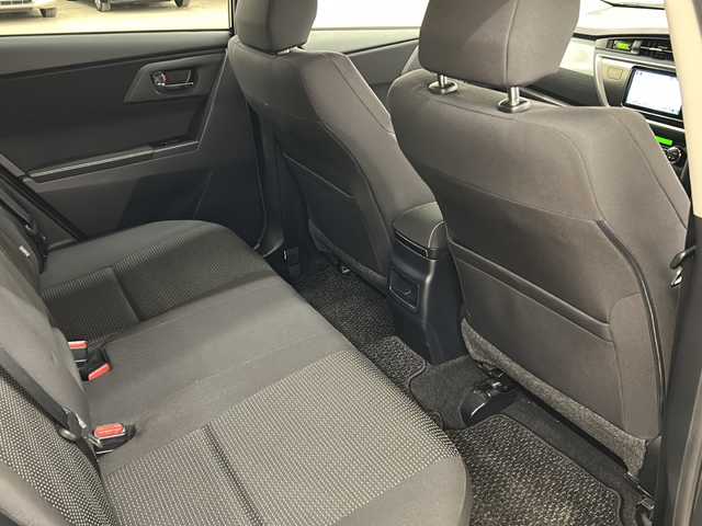 トヨタ オーリス 150X Sパッケージ 道央・札幌 2014(平26)年 8.8万km ブラックマイカ /ワンオーナー//4WD//純正SDナビ/(CD/AM/FM/BT/フルセグ)//寒冷地仕様//フロントワイパーデアイサー//AFS//ETC//HIDヘッドライト//フォグライト//12V/120W//横滑り防止//前後ドライブレコーダー//オートライト//レザーステアリング//ステアリングスイッチ//ツィーター//バニティミラー//ウィンカーミラー//オールオートパワーウィンドウ//純正フロアマット//プッシュスタート//スマートキー//社外AW195/65/15　2022年製/　冬タイヤセット　6分山積み込み//取扱説明書//ナビ説明書//保証書