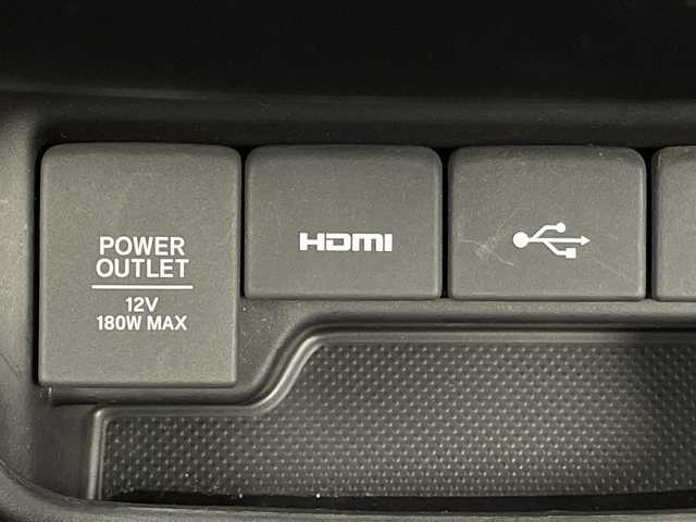 ホンダ フリード ハイブリット G ブラックスタイル 新潟県 2022(令4)年 6.8万km プラチナホワイトパール 9インチ純正メモリナビ/　フルセグTV/Bluetooth/CD/DVD/USB/HDMI/衝突被害軽減ブレーキ/レーンキープアシスト/レーダークルーズコントロール/コーナーセンサー/フリップダウンモニター/前後ドライブレコーダー【DRH-224SD】/前席シートヒーター/バックモニター/ビルトインETC/ステアリングスイッチ