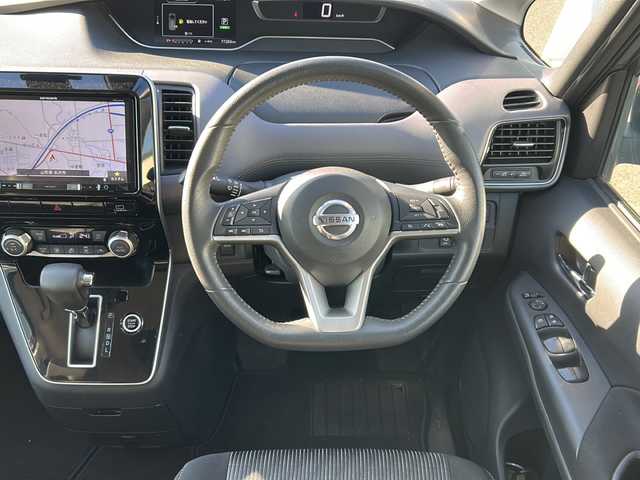 日産 セレナ ハイウェイスター V 山形県 2020(令2)年 7.8万km ダークメタルグレー 4WD/エマージェンシーブレーキ/クルーズコントロール/ブラインドスポットモニター/全方位カメラ/レーンキープアシスト/横滑り防止装置/前後ドライブレコーダー/純正9インチナビ/（Bluetooth/フルセグ/ＤＶＤ/AM/FM)/テレビキャンセラー/両側パワースライドドア/ETC/スマートキー/純正エンジンスターター/電動格納ミラー/ドアバイザー/オートLEDライト/フォグランプ/純正アルミホイール