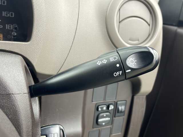 トヨタ パッソ X 秋田県 2014(平26)年 10.5万km ホワイト 4WD/社外メモリナビ/ワンセグTV/AM/FM/CD/バックカメラ　/前後ドライブレコーダー/ETC/HIDライト　/横滑り防止装置　/電動格納ミラー　/ヘッドライトレベライザー　/リモコンキー　/純正フロアマット　/社外アルミホイール/取扱説明書