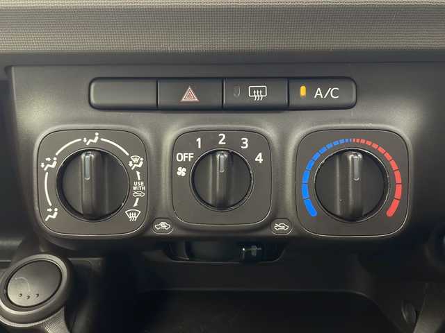 トヨタ パッソ X 秋田県 2014(平26)年 10.5万km ホワイト 4WD/社外メモリナビ/ワンセグTV/AM/FM/CD/バックカメラ　/前後ドライブレコーダー/ETC/HIDライト　/横滑り防止装置　/電動格納ミラー　/ヘッドライトレベライザー　/リモコンキー　/純正フロアマット　/社外アルミホイール/取扱説明書