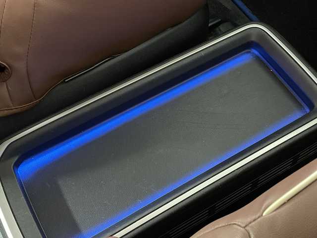 日産 セレナ e－パワー ハイウェイスター V 福岡県 2019(平31)年 4.4万km ダイヤモンドブラック 純正ディーラーナビ（CD/DVD/AUX/Bluetooth） 全方位車外カメラ フルセグ プロパイロット 純正ビルトインETC 3列シート WAC 前後コーナーセンサー 前方ドライブレコーダー フルフラットシート ウォークスルー 純正フロアマット 両側パワースライドドア LEDヘッドライト 衝突被害軽減システム 保証書付き 取扱説明書付き スマートキー スペアキー