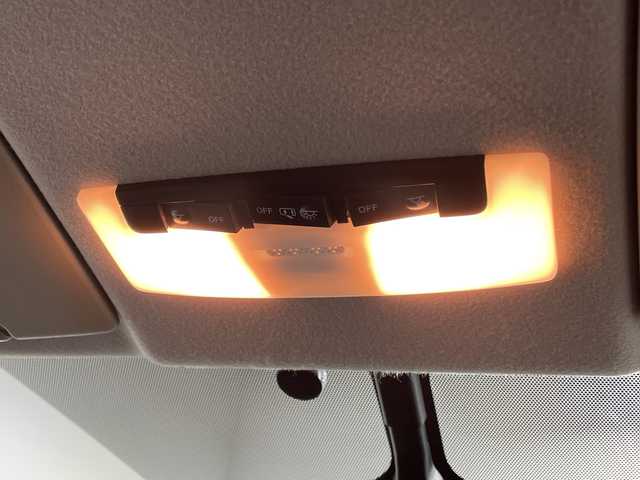 日産 セレナ e－パワー ハイウェイスター V 福岡県 2019(平31)年 4.4万km ダイヤモンドブラック 純正ディーラーナビ（CD/DVD/AUX/Bluetooth） 全方位車外カメラ フルセグ プロパイロット 純正ビルトインETC 3列シート WAC 前後コーナーセンサー 前方ドライブレコーダー フルフラットシート ウォークスルー 純正フロアマット 両側パワースライドドア LEDヘッドライト 衝突被害軽減システム 保証書付き 取扱説明書付き スマートキー スペアキー