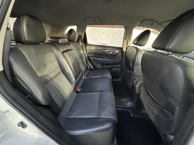 日産 エクストレイル ハイブリッド 20X エマージェンシーブレーキ 群馬県 2015(平27)年 8.2万km ブリリアントホワイトパール (株)IDOMが運営する【じしゃロン伊勢崎店】の自社ローン専用車両になりますこちらは現金またはオートローンご利用時の価格です。自社ローンご希望の方は別途その旨お申付け下さい/4WD/エマージェンシーブレーキ/純正SDナビゲーション/アラウンドビューモニター/CD/DVD/SD/BT/USB/AUX/ワンセグTV/クルーズコントロール/前席シートヒーター/コーナーセンサー/ETC/LEDヘッドライト/オートライト/フォグライト/ドアバイザー/純正フロアマット