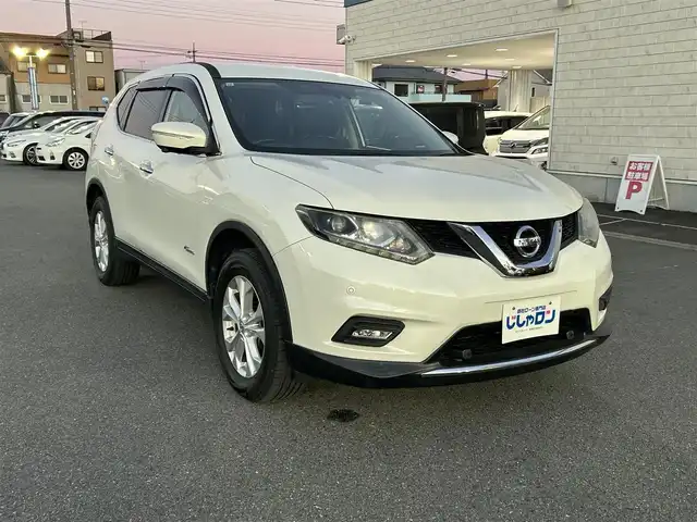 日産 エクストレイル ハイブリッド 20X エマージェンシーブレーキ 群馬県 2015(平27)年 8.2万km ブリリアントホワイトパール (株)IDOMが運営する【じしゃロン伊勢崎店】の自社ローン専用車両になりますこちらは現金またはオートローンご利用時の価格です。自社ローンご希望の方は別途その旨お申付け下さい/4WD/エマージェンシーブレーキ/純正SDナビゲーション/アラウンドビューモニター/CD/DVD/SD/BT/USB/AUX/ワンセグTV/クルーズコントロール/前席シートヒーター/コーナーセンサー/ETC/LEDヘッドライト/オートライト/フォグライト/ドアバイザー/純正フロアマット