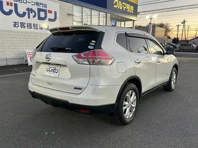 日産 エクストレイル ハイブリッド 20X エマージェンシーブレーキ 群馬県 2015(平27)年 8.2万km ブリリアントホワイトパール (株)IDOMが運営する【じしゃロン伊勢崎店】の自社ローン専用車両になりますこちらは現金またはオートローンご利用時の価格です。自社ローンご希望の方は別途その旨お申付け下さい/4WD/エマージェンシーブレーキ/純正SDナビゲーション/アラウンドビューモニター/CD/DVD/SD/BT/USB/AUX/ワンセグTV/クルーズコントロール/前席シートヒーター/コーナーセンサー/ETC/LEDヘッドライト/オートライト/フォグライト/ドアバイザー/純正フロアマット