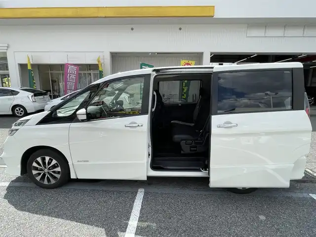 日産 セレナ ハイウェイスター 千葉県 2019(令1)年 6.2万km ブリリアントホワイトパール 純正ナビ【フルセグ、BT、CD、USB、AUX】/純正16インチアルミホイール/プロパイロット/前後コーナーセンサー/アラウンドビュー/バックカメラ/両側パワースライドドア/オートライト/フォグ/ドライブレコーダー/保証書/取説/スマートキー×２