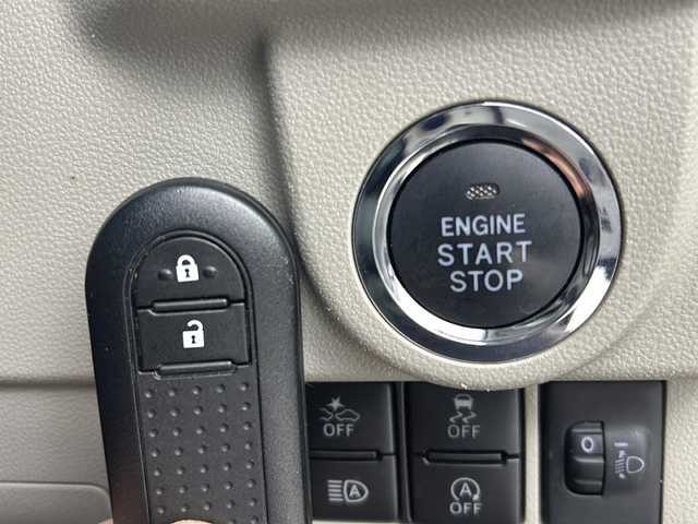 ダイハツ ムーヴ X リミテッドⅡ SAⅢ 鳥取県 2020(令2)年 3.2万km ブラックマイカメタリック 純正ナビ/(CD/DVD/BT/SD/iPod)/フルセグTV/バックカメラ/ETC/衝突軽減ブレーキ/前方ドライブレコーダー/シートヒーター/HIDヘッドライト/オートライト/オートハイビーム/ヘッドライトレベライザー/ステアリングリモコン/スマートキー/ドアバイザー/純正フロアマット/純正アルミ14インチ