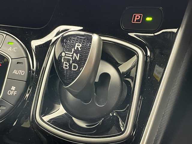 トヨタ ヴォクシー ハイブリッド ZS 煌Ⅲ 愛知県 2022(令4)年 3.5万km ブラッキッシュアゲハガラスフレーク 純正９型ナビ　フルセグＴＶ　Ｂｌｕｅｔｏｏｔｈ　バックカメラ　シートヒーター　ハーフレザー　両側パワスラドア　セーフティセンス　衝突軽減　クルコン　車線逸脱　ＬＥＤライト　フォグ　コーナーセンサ　禁煙