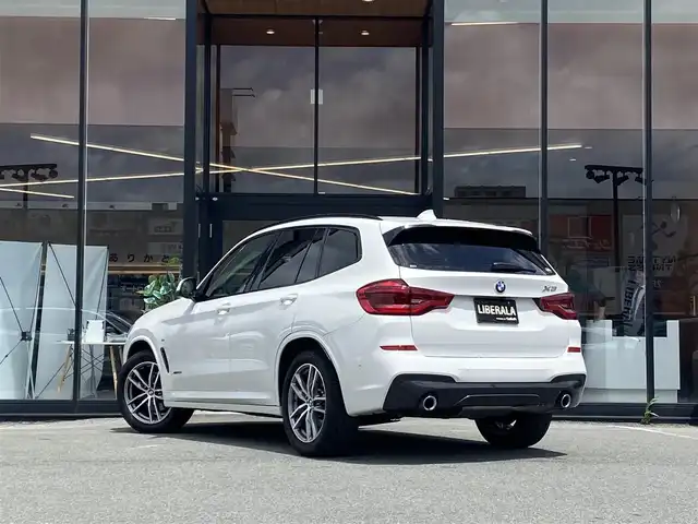 ＢＭＷ Ｘ３ xDrive20d Mスポーツ 福岡県 2018(平30)年 5.2万km アルピンホワイトⅢ ・アクティブクルーズコントロール/・純正HDDナビ/USB/Bluetooth/CD/DVD/・全方位カメラ/・黒革シート/シートヒーター/・社外前後ドライブレコーダー/・フルセグ/・ETC/・純正19AW/・プッシュスタート/・パーキングアシスト/・アイドリングストップ/・スマートキー/・スペアキー/・パーキングアシスト/・レーンキープアシスト/・オートライト/。LEDライト/・保証書/・取扱説明書/・ワイヤレス充電/・パドルシフト