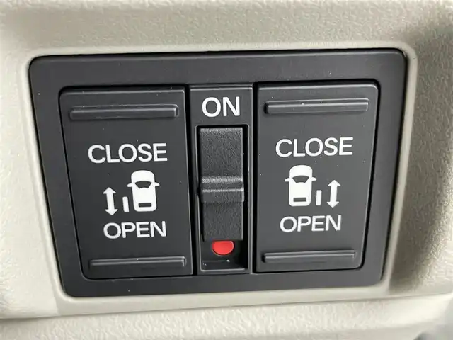ホンダ Ｎ ＢＯＸ 福井県 2024(令6)年 0.1万km プラチナホワイトパール Honda SENSING/〇衝突軽減ブレーキ（CMBS）/〇先行車発進お知らせ機能/〇歩行者事故低減ステアリング/〇路外逸脱抑制機能/〇標識認識機能/〇渋滞追従機能付アダプティブクルーズコントロール（ACC）/〇車線維持支援システム（LKAS）/〇誤発進抑制機能/〇後方誤発進抑制機能/〇近距離衝突軽減ブレーキ/〇急アクセル抑制機能/〇パーキングセンサーシステム/〇オートハイビーム/純正9インチナビ/〇フルセグTV/〇BT/バックカメラ/両側パワースライドドア/電子制御パーキングブレーキ/オートブレーキホールド機能