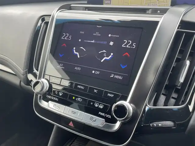 トヨタ クラウン ハイブリッド RS アドバンス 愛媛県 2018(平30)年 4.3万km ホワイトパールクリスタルシャイン サンルーフ/メーカーOPナビ/Bluetooth・フルセグTV・CD・DVD/ブラインドスポットモニター/全方位カメラ/デジタルインナーミラー/パドルシフト/追従型クルーズコントロール/コーナーセンサー/シートメモリー/パワーシート/レザーシート/ETC2.0/フォグランプ/横滑り防止装置/衝突被害軽減システム/オートライト/オートマチックハイビーム/レーンキープアシスト/カーテンエアバッグ/パーキングアシスト