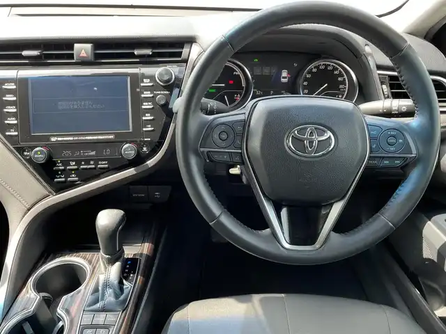 トヨタ カムリ G 鳥取県 2018(平30)年 7.7万km プラチナホワイトパールマイカ 純正ナビ/フルセグ/ＤＶＤ/ＣＤ/ＢＴ/ＵＳＢ/バックカメラ・ビルトインＥＴＣ/ドライブレコーダー(前方）/トヨタセーフティセンス/レーダークルーズコントロール/レーンキープアシスト/運転席パワーシート/LEDヘッドライト/純正１７インチアルミホイール/プッシュエンジンスタート/純正フロアマット/ドアバイザー