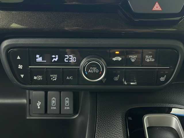 ホンダ Ｎ ＢＯＸ カスタム G L ホンダセンシング 秋田県 2020(令2)年 3.9万km ミラノレッド 4WD/片側パワースライドドア/純正ナビ/(フルセグTV/Bluetooth/DVD)/バックカメラ/レーダークルーズコントロール/レーンキープアシスト/衝突被害軽減システム/横滑防止機能/プッシュスタート/純正エンジンスターター/スマートキー/前席シートヒーター/オートライト/LEDヘッドライト/フォグランプ/ステアリングリモコン/電動格納ミラー/ETC/後方コーナーセンサー/純正フロアマット/純正アルミホイール/取扱説明書