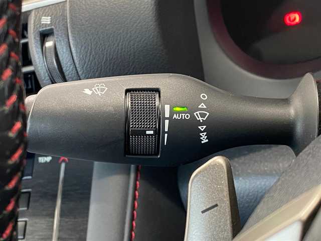 レクサス ＩＳ 300h Fスポーツ 岐阜県 2018(平30)年 3.2万km マーキュリーグレーマイカ サンルーフ（OP）/三眼フルLEDヘッドライト（OP）/レクサスセーフティシステム＋/・プリクラッシュセーフティ【PCS】/・レーンディパーチャーアラート【LDA】/・オートマチックハイビーム【AHB】/・レーダークルーズコントロール（ブレーキ制御付）/クリアランスソナー前後/純正ナビ/（フルセグTV/CD/DVD/Bluetooth/AUX）/バックカメラ/赤本革シート/メモリ機能パワーシート/前席シートヒーター/シートクーラー/本革巻きステアリング/MTモード付AT/パドルシフト/純正18インチAW/純正フロアマット/純正ETC2.0/スマートキー×2/カードキー/スペアタイヤ