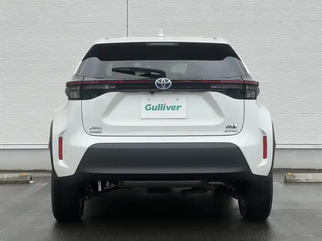 トヨタ ヤリスクロス ハイブリッド Z 秋田県 2022(令4)年 3.5万km ホワイトパールクリスタルシャイン ４WD/衝突軽減システム/LEDヘッドライト/純正メモリナビ（BT/AM/FM/USB）/バックカメラ/トヨタ純正１６インチアルミ（冬タイヤ装着）/スマートキー/アイドリングストップ/プッシュスタート/クルーズコントロール追従走行あり/オートマチックハイビーム/レーンキープアシスト/コーナーセンサー/ダウンヒルアシストコントロール/ステアリングスイッチ/ステアリングヒーター/前席シートヒーター/運転席パワーシート/ドライブレコーダー/ビルトインETC/電動パーキングブレーキ/オートブレーキホールド機能/純正フロアマット/純正ドアバイザー/オートライト/オートエアコン/パワーステアリング/パワーウィンドウ/ヘッドライトレベライザー/横滑り防止/盗難防止装置/電動格納ウィンカーミラー