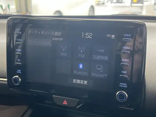 トヨタ ヤリスクロス ハイブリッド Z 秋田県 2022(令4)年 3.5万km ホワイトパールクリスタルシャイン ４WD/衝突軽減システム/LEDヘッドライト/純正メモリナビ（BT/AM/FM/USB）/バックカメラ/トヨタ純正１６インチアルミ（冬タイヤ装着）/スマートキー/アイドリングストップ/プッシュスタート/クルーズコントロール追従走行あり/オートマチックハイビーム/レーンキープアシスト/コーナーセンサー/ダウンヒルアシストコントロール/ステアリングスイッチ/ステアリングヒーター/前席シートヒーター/運転席パワーシート/ドライブレコーダー/ビルトインETC/電動パーキングブレーキ/オートブレーキホールド機能/純正フロアマット/純正ドアバイザー/オートライト/オートエアコン/パワーステアリング/パワーウィンドウ/ヘッドライトレベライザー/横滑り防止/盗難防止装置/電動格納ウィンカーミラー