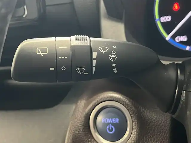 トヨタ ヤリスクロス ハイブリッド Z 秋田県 2022(令4)年 3.5万km ホワイトパールクリスタルシャイン ４WD/衝突軽減システム/LEDヘッドライト/純正メモリナビ（BT/AM/FM/USB）/バックカメラ/トヨタ純正１６インチアルミ（冬タイヤ装着）/スマートキー/アイドリングストップ/プッシュスタート/クルーズコントロール追従走行あり/オートマチックハイビーム/レーンキープアシスト/コーナーセンサー/ダウンヒルアシストコントロール/ステアリングスイッチ/ステアリングヒーター/前席シートヒーター/運転席パワーシート/ドライブレコーダー/ビルトインETC/電動パーキングブレーキ/オートブレーキホールド機能/純正フロアマット/純正ドアバイザー/オートライト/オートエアコン/パワーステアリング/パワーウィンドウ/ヘッドライトレベライザー/横滑り防止/盗難防止装置/電動格納ウィンカーミラー