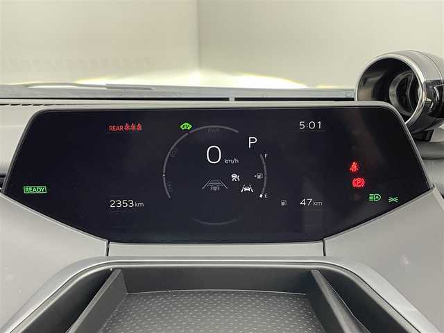 トヨタ プリウス Z 道央・札幌 2024(令6)年 0.3万km プラチナホワイトパールマイカ ・ワンオーナー/・４WD/・純正ディスプレイオーディオ/・BT/USB/フルセグTV/・パノラミックビューモニター/・ビルトインETC2.0/・ガラスルーフ/・デジタルインナーミラー/・トヨタセーフティセンス/・プリクラッシュセーフティ/・レーンキープアシスト/・アダプティブクルーズコントロール/・クリアランスソナー/・横滑り防止装置/・LEDヘッドライト/・オートマチックハイビーム/・オートライト/・パワーバックドア/・D+N席シートヒーター/・D＋N席エアシート/・D+N席パワーシート/・ステアリングスイッチ/・ステアリングヒーター/・純正OPツィーター/・純正19インチAWオールシーズンタイヤ（シンクロウェザー）/・純正フロアマット/・プッシュスタート/・スマートキー/・スペアキー/・保証書/・取扱説明書