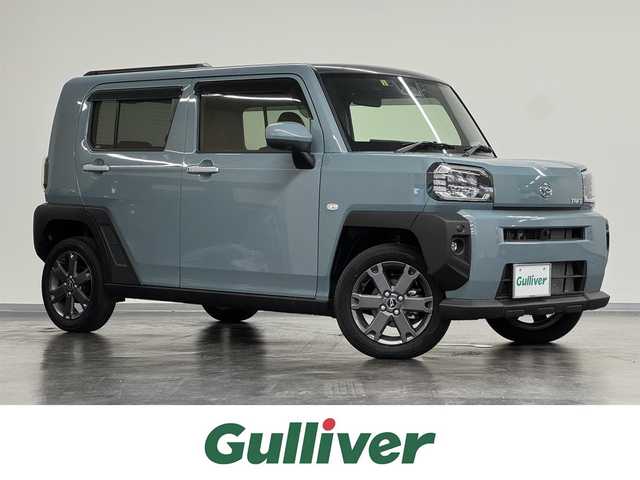 ダイハツ タフト G ターボ 三重県 2023(令5)年 0.3万km レイクブルーメタリック ガソリン・ターボ/FF/インパネCVT/純正 10インチナビ NMZN-Z73DS/（FM/AM/CD/DVD/Bluetooth/HDMI/USB/iPod/SD/MEMORY MUSIC/TV/ドラレコ）/【OP】パノラマモニター/ETC/スマートアシスト/・衝突回避支援ブレーキ機能（対車両・対歩行者［昼夜］）/・衝突警報機能（対車両・対歩行者［昼夜］）/・車線逸脱抑制制御機能/・車線逸脱警報機能/・路側逸脱警報機能/・ふらつき警報/・アダプティブクルーズコントロール［ACC］/・LKC（レーンキープコントロール）/・先行車発進お知らせ機能/・ブレーキ制御付誤発進抑制機能（前方・後方）/・コーナーセンサー（フロント2個/リヤ2個）/・標識検知機能（進入禁止/最高速度/一時停止）/・ADB（アダプティブドライビングビーム）/・サイドビューランプ/装備/・スカイフィールトップ（ガラスルーフ）/・シートヒーター（D/N）/・電子パーキングブレーキ＋ブレーキホールド/・オートエアコン/・オートライト/・LED ヘッドランプ＋フロントフォグランプ/・ステアリングスイッチ/・プッシュスタート/・純正15inAW/・/など