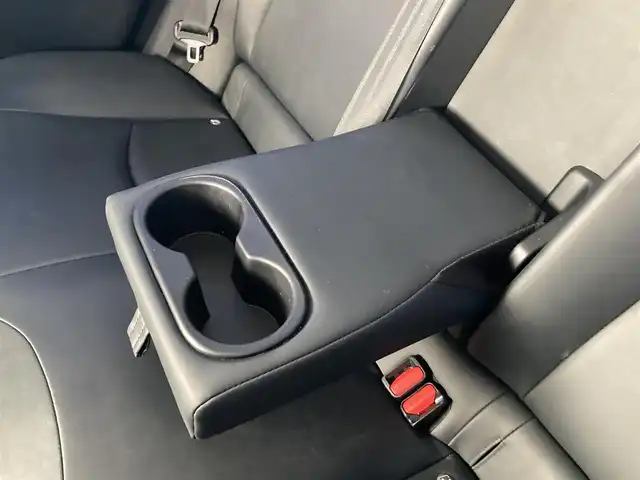 トヨタ プリウス A ツーリングセレクション 静岡県 2016(平28)年 7.6万km エモーショナルレッド Toyota Safety Sense/純正9インチナビ(DSZT-YC4T)/　AM FM CD DVD Bluetooth USB HDMI SDREC/フルセグTV/ビルトインETC/バックモニター/レーダークルーズコントロール/LEDオートヘッドライト/シートヒーター(前席)/前後クリアランスソナー/純正17インチアルミホイール/ヘッドアップディズプレイ/スマートキー2本/フロントフォグランプ/前後方ドライブレコーダー/レザーシート