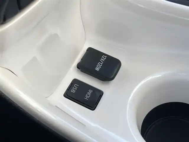トヨタ プリウス A ツーリングセレクション 静岡県 2016(平28)年 7.6万km エモーショナルレッド Toyota Safety Sense/純正9インチナビ(DSZT-YC4T)/　AM FM CD DVD Bluetooth USB HDMI SDREC/フルセグTV/ビルトインETC/バックモニター/レーダークルーズコントロール/LEDオートヘッドライト/シートヒーター(前席)/前後クリアランスソナー/純正17インチアルミホイール/ヘッドアップディズプレイ/スマートキー2本/フロントフォグランプ/前後方ドライブレコーダー/レザーシート
