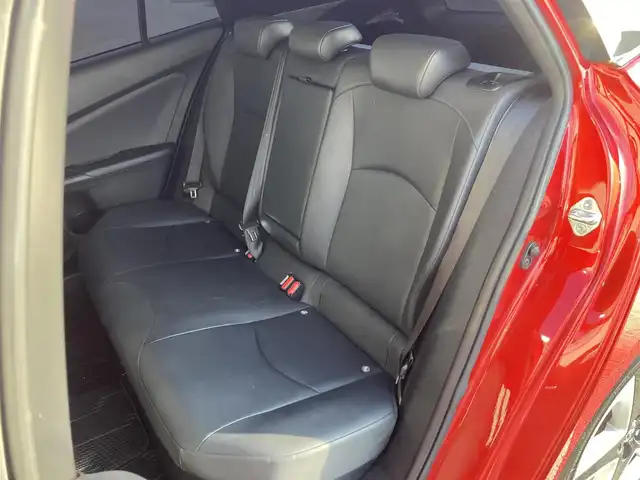 トヨタ プリウス A ツーリングセレクション 静岡県 2016(平28)年 7.6万km エモーショナルレッド Toyota Safety Sense/純正9インチナビ(DSZT-YC4T)/　AM FM CD DVD Bluetooth USB HDMI SDREC/フルセグTV/ビルトインETC/バックモニター/レーダークルーズコントロール/LEDオートヘッドライト/シートヒーター(前席)/前後クリアランスソナー/純正17インチアルミホイール/ヘッドアップディズプレイ/スマートキー2本/フロントフォグランプ/前後方ドライブレコーダー/レザーシート