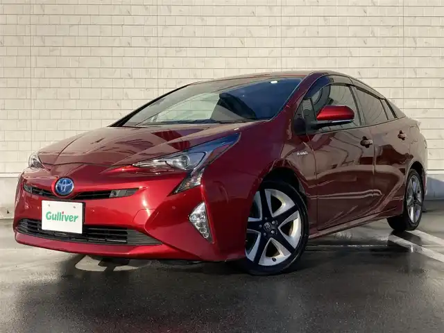 トヨタ プリウス A ツーリングセレクション 静岡県 2016(平28)年 7.6万km エモーショナルレッド Toyota Safety Sense/純正9インチナビ(DSZT-YC4T)/　AM FM CD DVD Bluetooth USB HDMI SDREC/フルセグTV/ビルトインETC/バックモニター/レーダークルーズコントロール/LEDオートヘッドライト/シートヒーター(前席)/前後クリアランスソナー/純正17インチアルミホイール/ヘッドアップディズプレイ/スマートキー2本/フロントフォグランプ/前後方ドライブレコーダー/レザーシート
